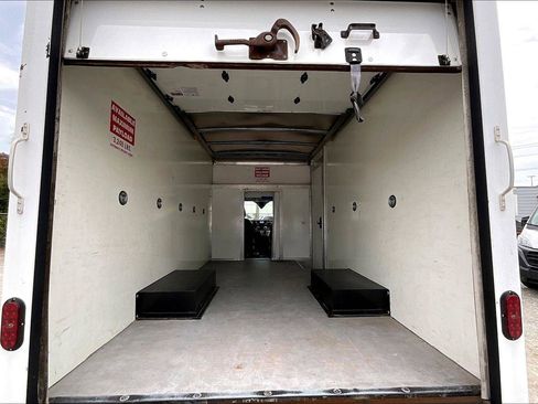 Used 2022 Ford Transit 350 DRW RWD image 7