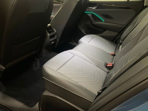 New 2026 Volkswagen Tiguan SE image 5