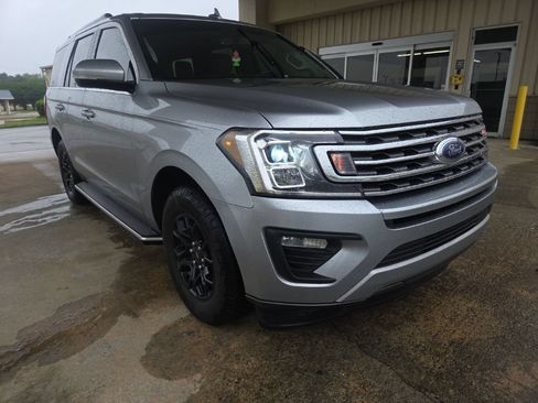 Used 2020 Ford Expedition XLT w/ Equipment Group 202A RWD image 7