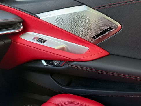 Used 2020 Chevrolet Corvette Stingray Preferred Cpe w/ 2LT Preferred Equipment Group RWD image 19