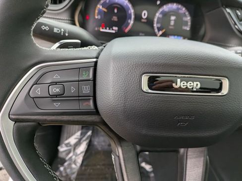 New 2026 Jeep Grand Cherokee Limited AWD/4WD image 16