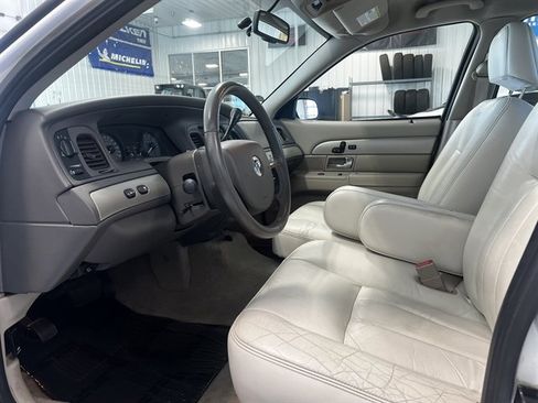 Used 2008 Mercury Grand Marquis LS image 10