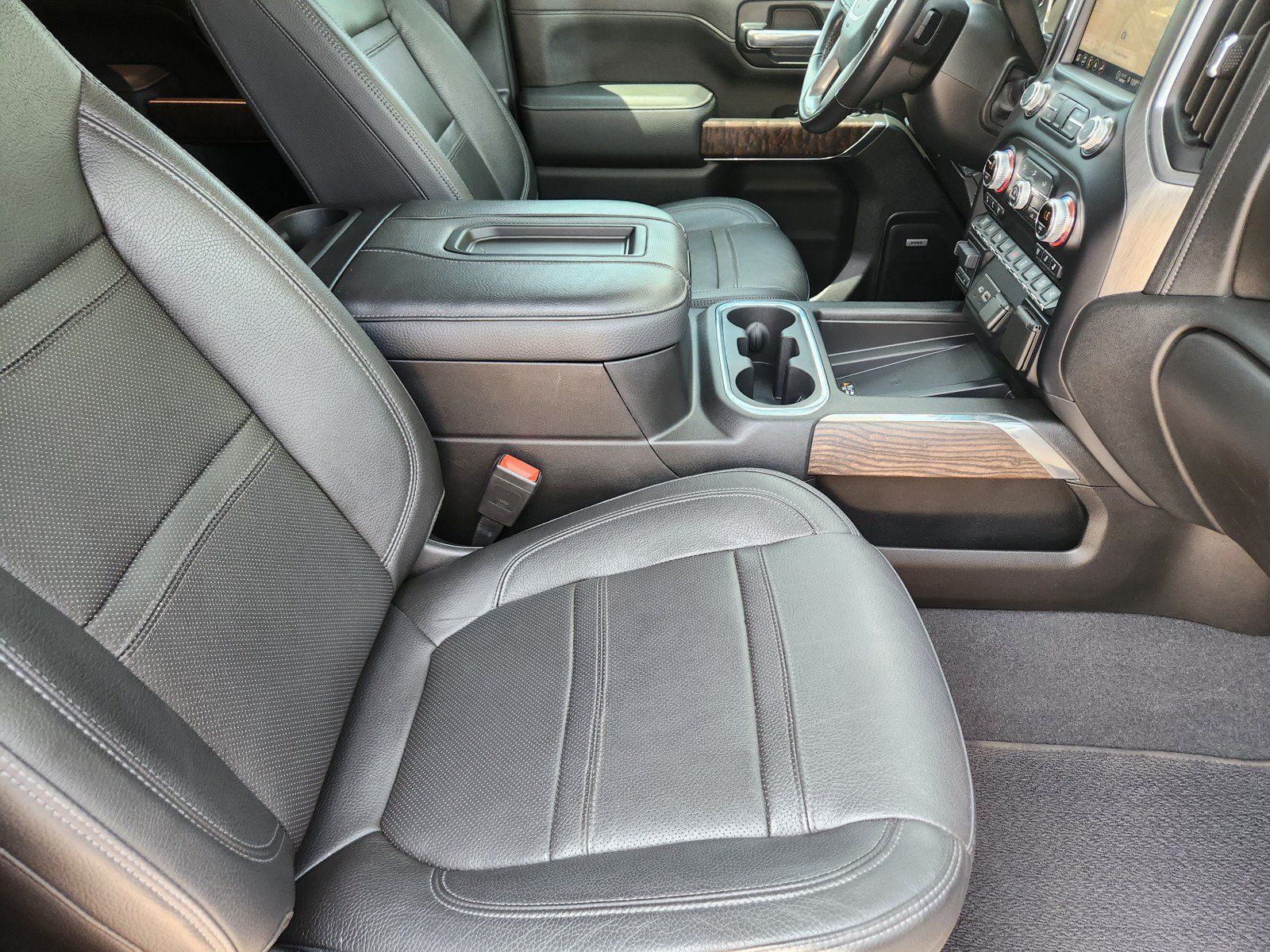 Used 2021 GMC Sierra 3500 Denali w/ Denali Black Diamond Edition AWD/4WD image 12