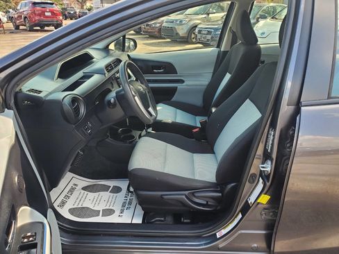 Used 2013 Toyota Prius C Two image 10