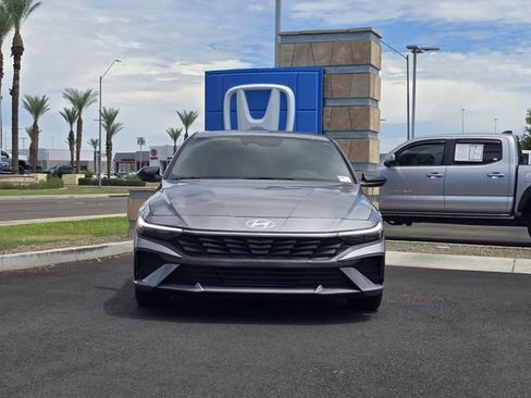 Used 2025 Hyundai Elantra Sport w/ Cargo Package FWD image 4