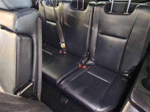 Used 2015 Toyota Highlander XLE image 32