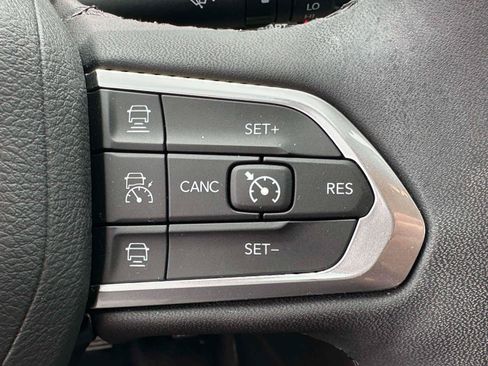 Used 2025 Jeep Compass Limited w/ Elite Group AWD/4WD image 21