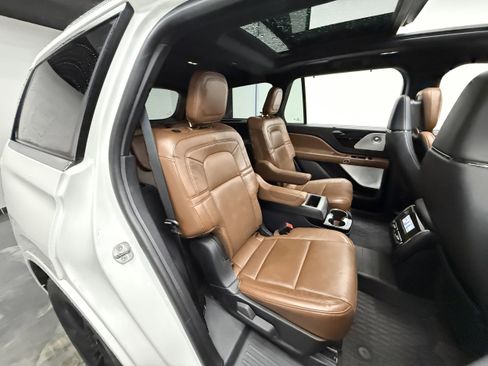 Used 2022 Lincoln Aviator Reserve w/ Equipment Group 201A image 28
