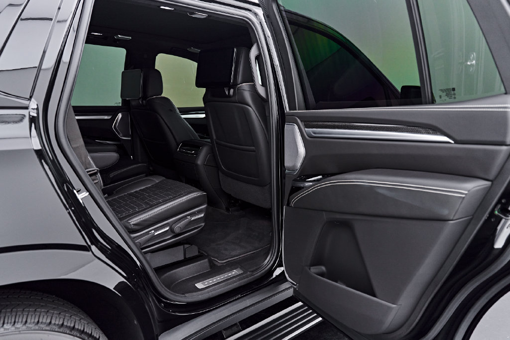 Used 2026 Cadillac Escalade V AWD/4WD image 38