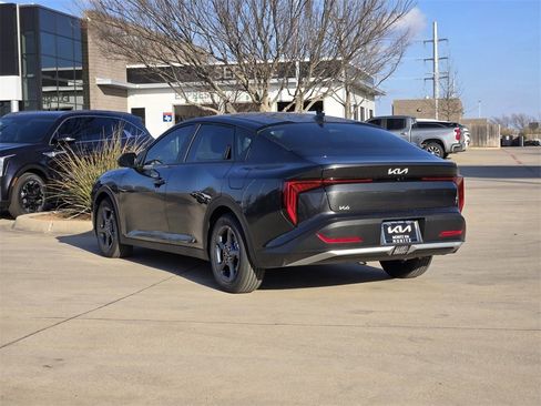 New 2026 Kia K4 LXS image 3