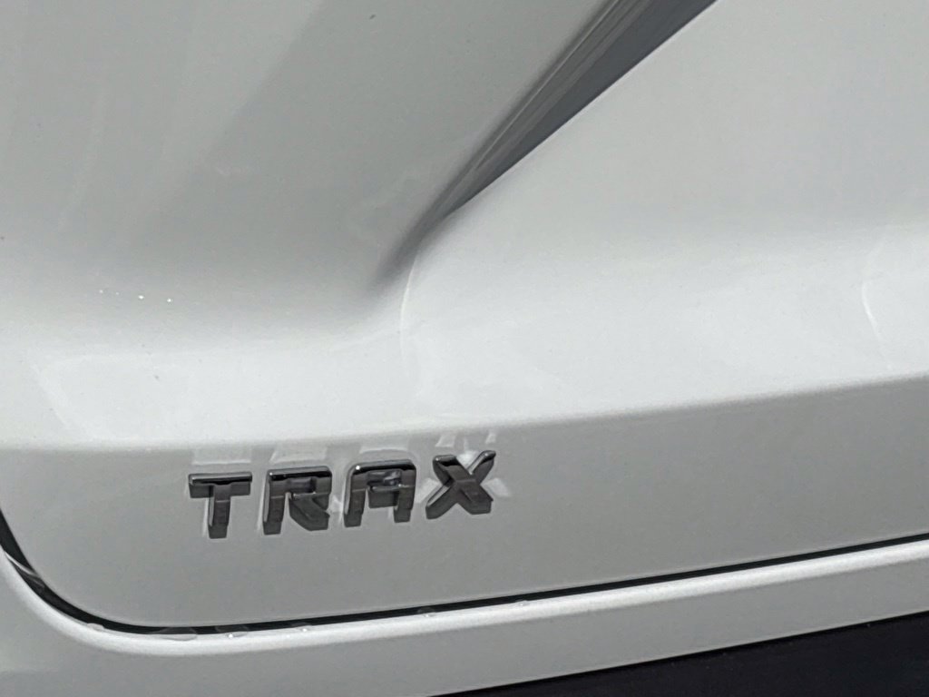 New 2026 Chevrolet Trax ACTIV w/ Sunroof Package FWD image 36