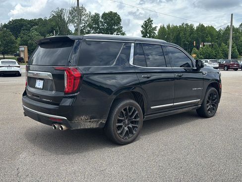 Used 2022 GMC Yukon Denali w/ Denali Ultimate Package AWD/4WD image 3