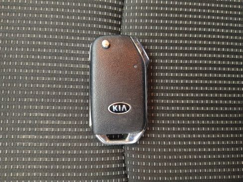 Used 2020 Kia Forte LXS FWD image 32