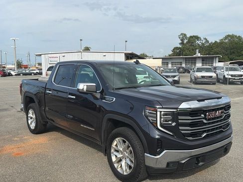 Used 2026 GMC Sierra 1500 SLT AWD/4WD image 4