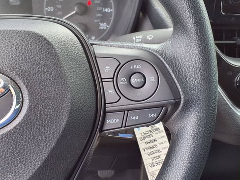 Used 2024 Toyota Corolla LE FWD image 29