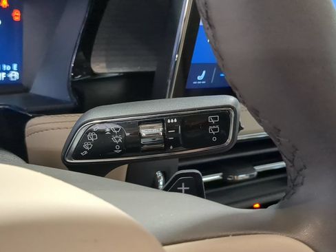 Used 2023 Lincoln Corsair AWD w/ Equipment Group 101A image 25