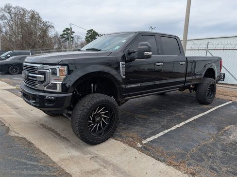 Used 2022 Ford F250 Limited w/ FX4 Off-Road Package image 4