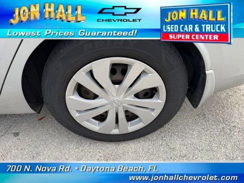 Used 2020 Nissan Versa S image 8