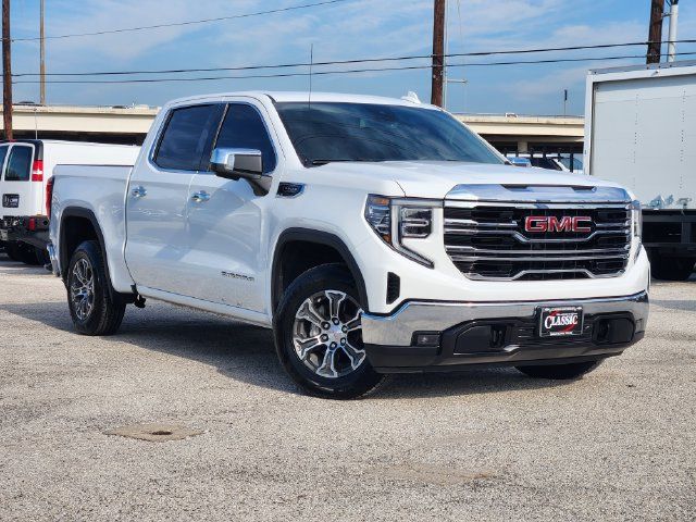 Used 2025 GMC Sierra 1500 SLT RWD image 1
