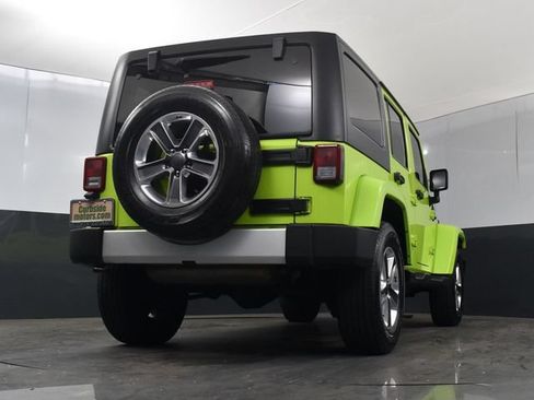 Used 2012 Jeep Wrangler Unlimited Sahara AWD/4WD image 21