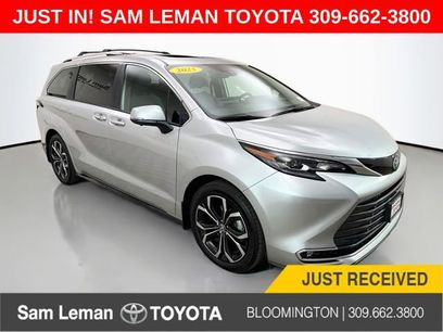 Used 2025 Toyota Sienna Platinum