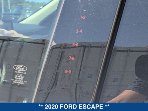 Used 2020 Ford Escape SE FWD image 25