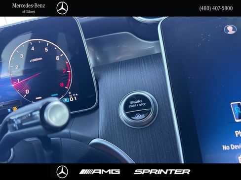 Used 2024 Mercedes-Benz GLC 300 image 29