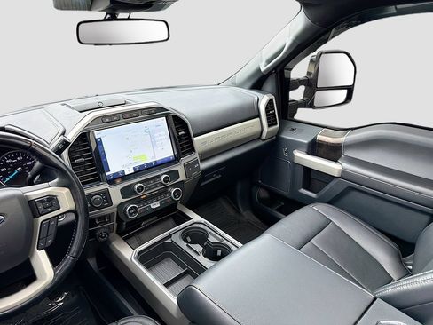 Used 2022 Ford F250 Lariat w/ Lariat Ultimate Package AWD/4WD image 26