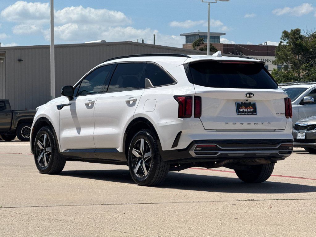 Used 2021 Kia Sorento EX FWD image 4