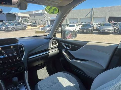 Used 2021 Subaru Forester Premium AWD/4WD image 24