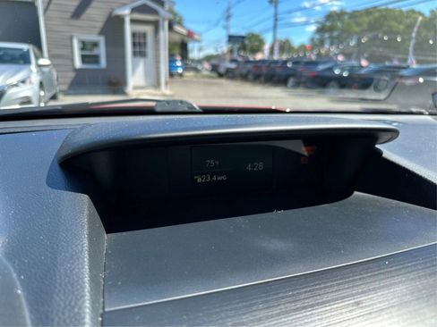 Used 2015 Subaru Forester 2.5i Premium w/ All-Weather Package image 17
