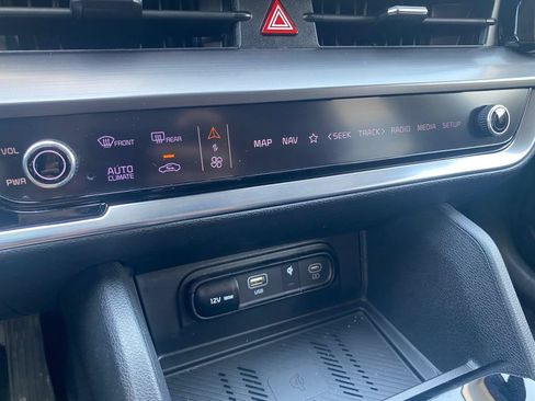 Certified 2023 Kia Sportage EX FWD image 18
