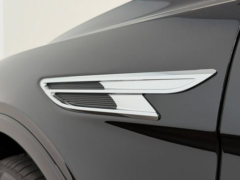 New 2026 Bentley Bentayga Extended Wheelbase AWD/4WD image 60