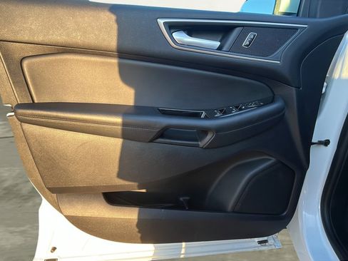 Used 2019 Ford Edge SEL w/ Equipment Group 201A AWD/4WD image 16