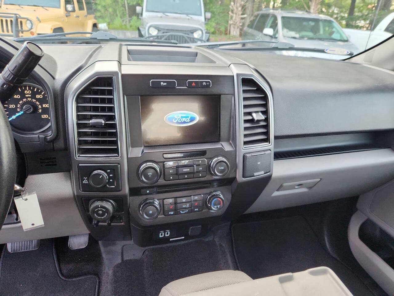 Used 2018 Ford F150 XLT w/ Equipment Group 302A Luxury AWD/4WD image 11