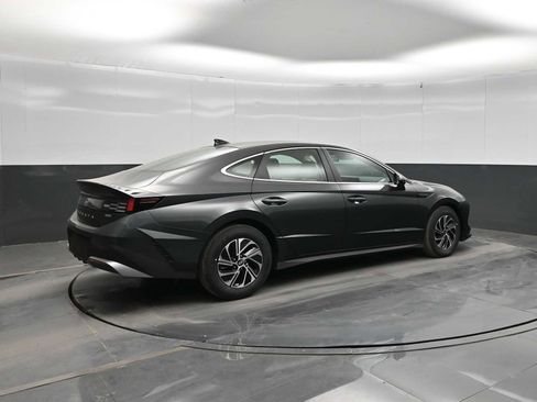 New 2026 Hyundai Sonata Blue FWD image 8