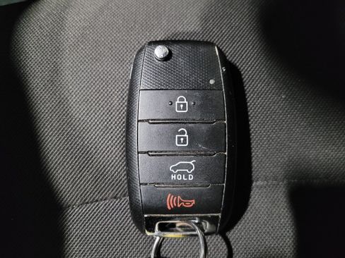 Used 2019 Kia Soul image 32