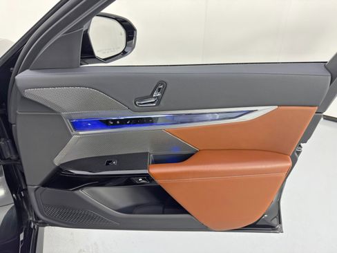 Used 2024 BMW i7 eDrive50 w/ M Sport Package image 54