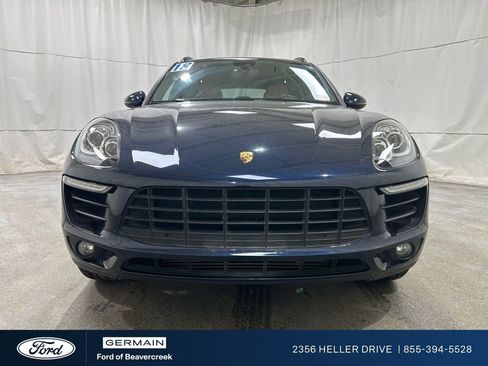 Used 2018 Porsche Macan image 3