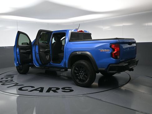 Used 2025 Chevrolet Colorado Trail Boss AWD/4WD image 27