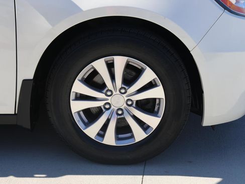 Used 2016 Honda Odyssey EX-L image 9