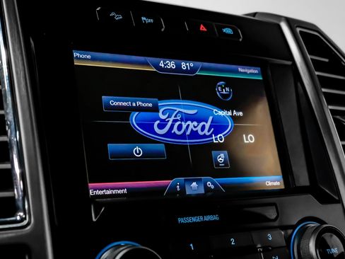 Used 2015 Ford F150 Platinum w/ Equipment Group 701A Luxury AWD/4WD image 34