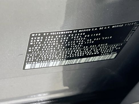 Used 2023 Volkswagen Tiguan SE AWD/4WD image 31