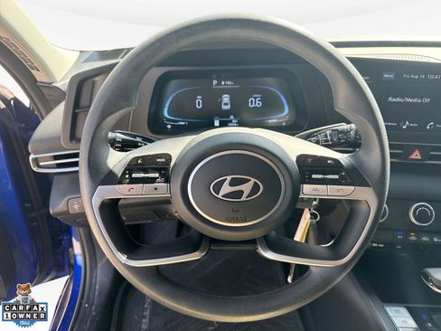 Used 2024 Hyundai Elantra SE FWD image 12