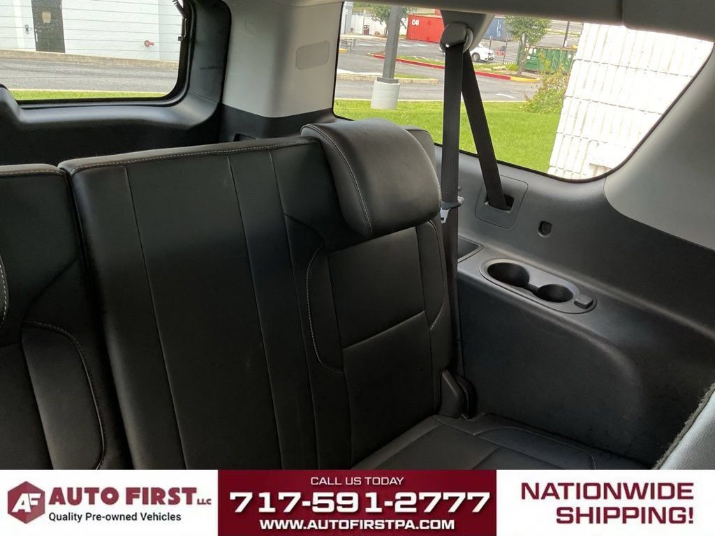 Used 2020 Chevrolet Suburban LT AWD/4WD image 17