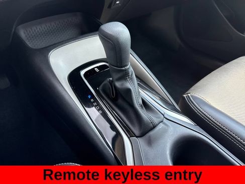 Used 2025 Toyota Corolla LE FWD image 20