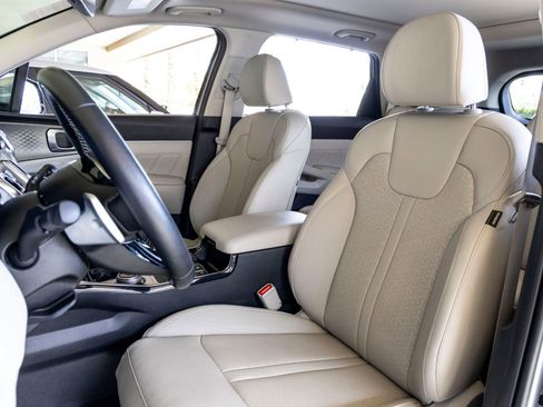 Used 2023 Kia Sorento SX Prestige w/ Panoramic Sunroof Package image 15