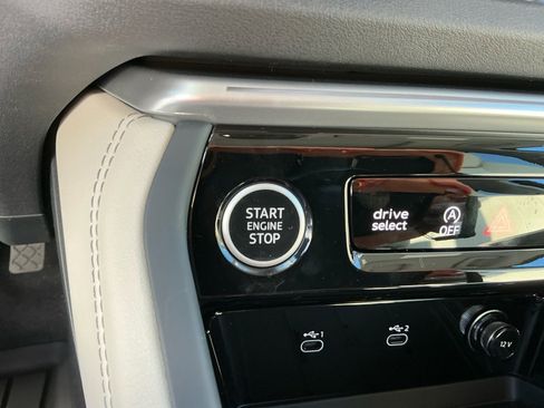 New 2025 Audi Q5 Premium Plus image 19