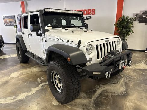 Used 2016 Jeep Wrangler Unlimited Rubicon w/ Connectivity Group AWD/4WD image 1
