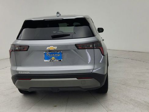 Used 2025 Chevrolet Equinox LT image 6